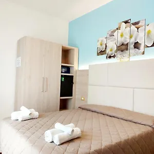 Monica Hotel