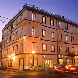 4* Ξενοδοχείο Card International
