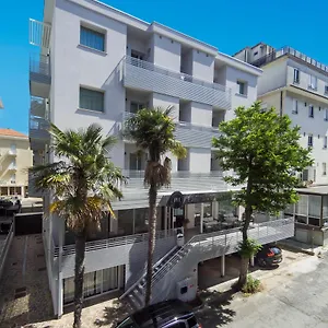 Primrose Hotel