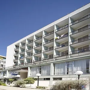 Telstar Hotel