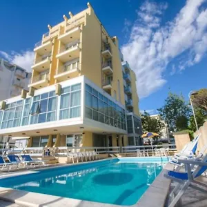 Tilmar Hotel